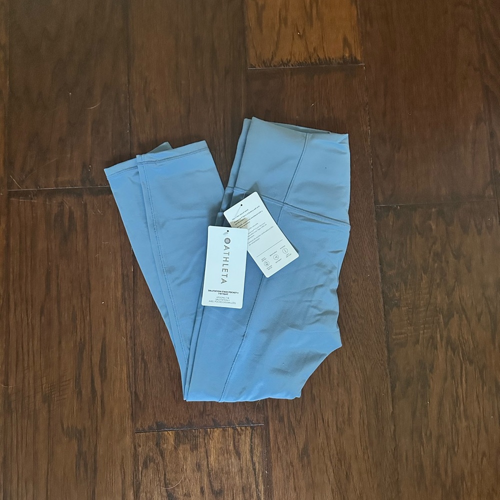 Athleta Salutation Stash Pocket 7/8 Legging